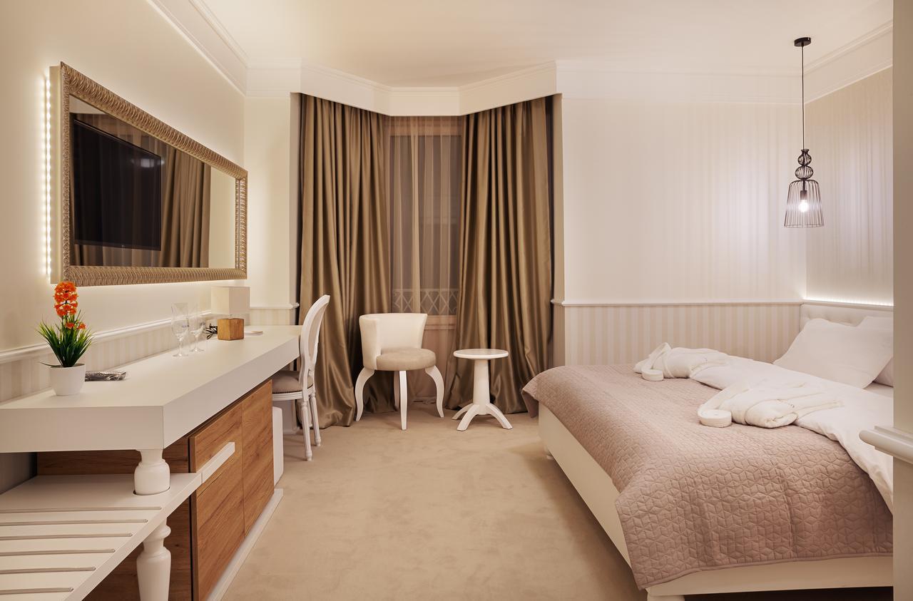 Castello Boutique Hotel Čačak Eksteriør bilde