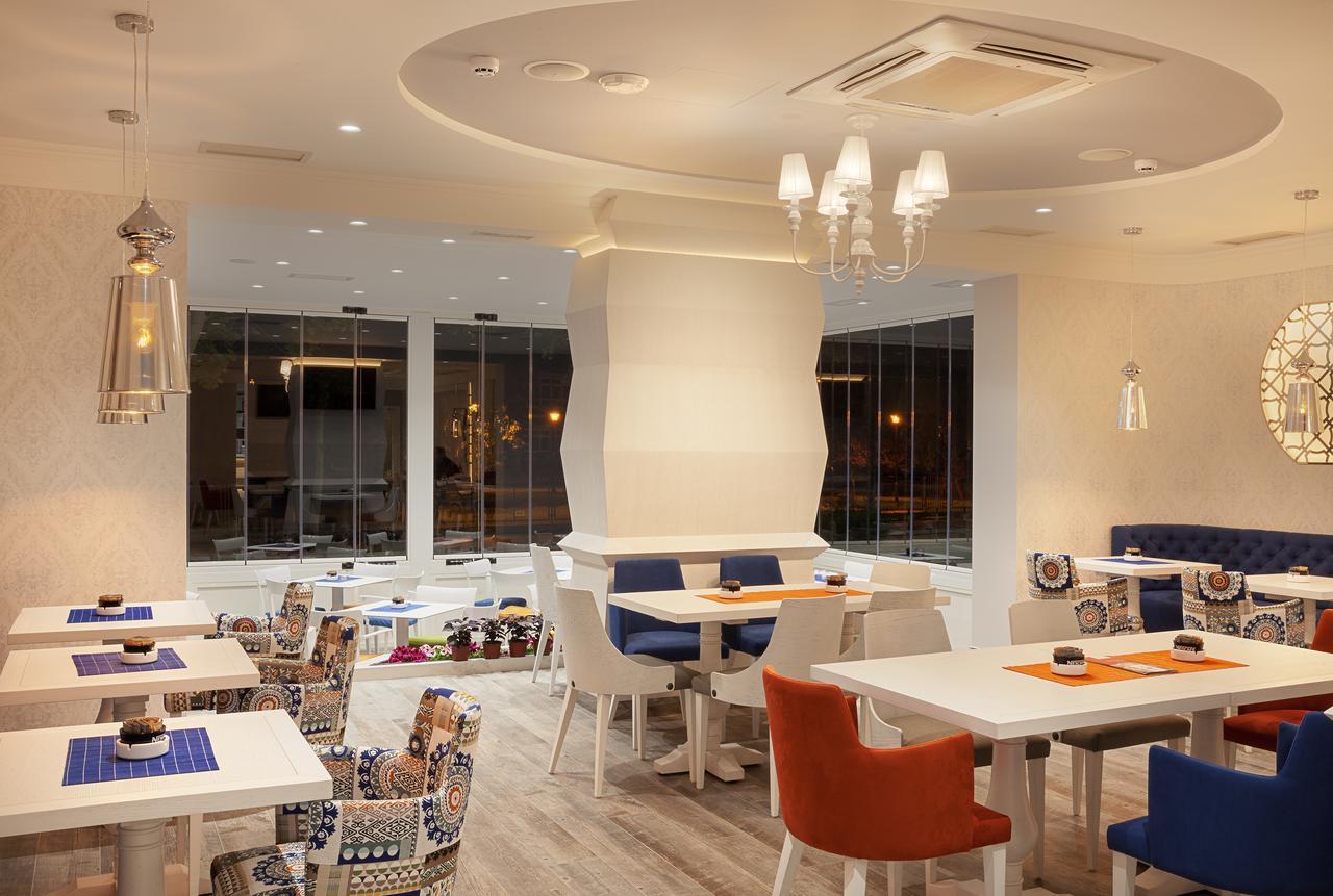 Castello Boutique Hotel Čačak Eksteriør bilde